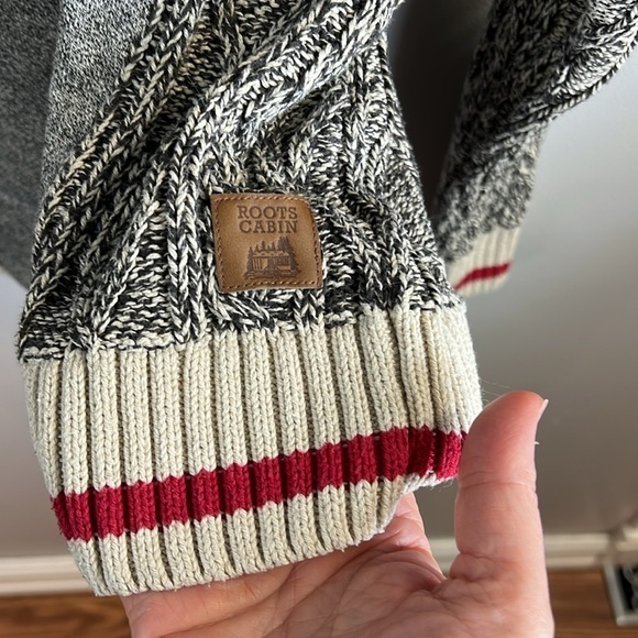 ROOTS Canada Cabin Knit Sweater Hoodie sz Medium - Picture 4 of 10